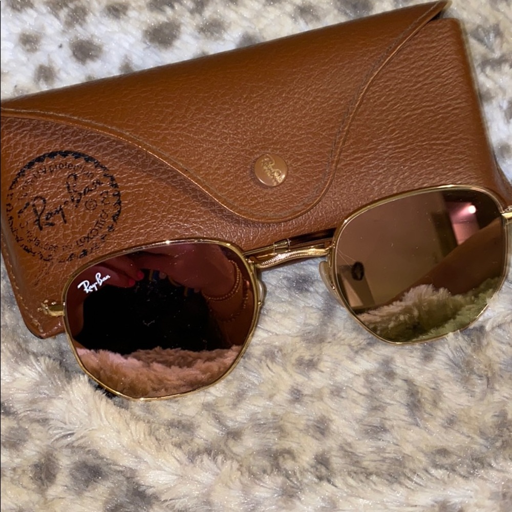 Pink reflective hexagonal RayBans!